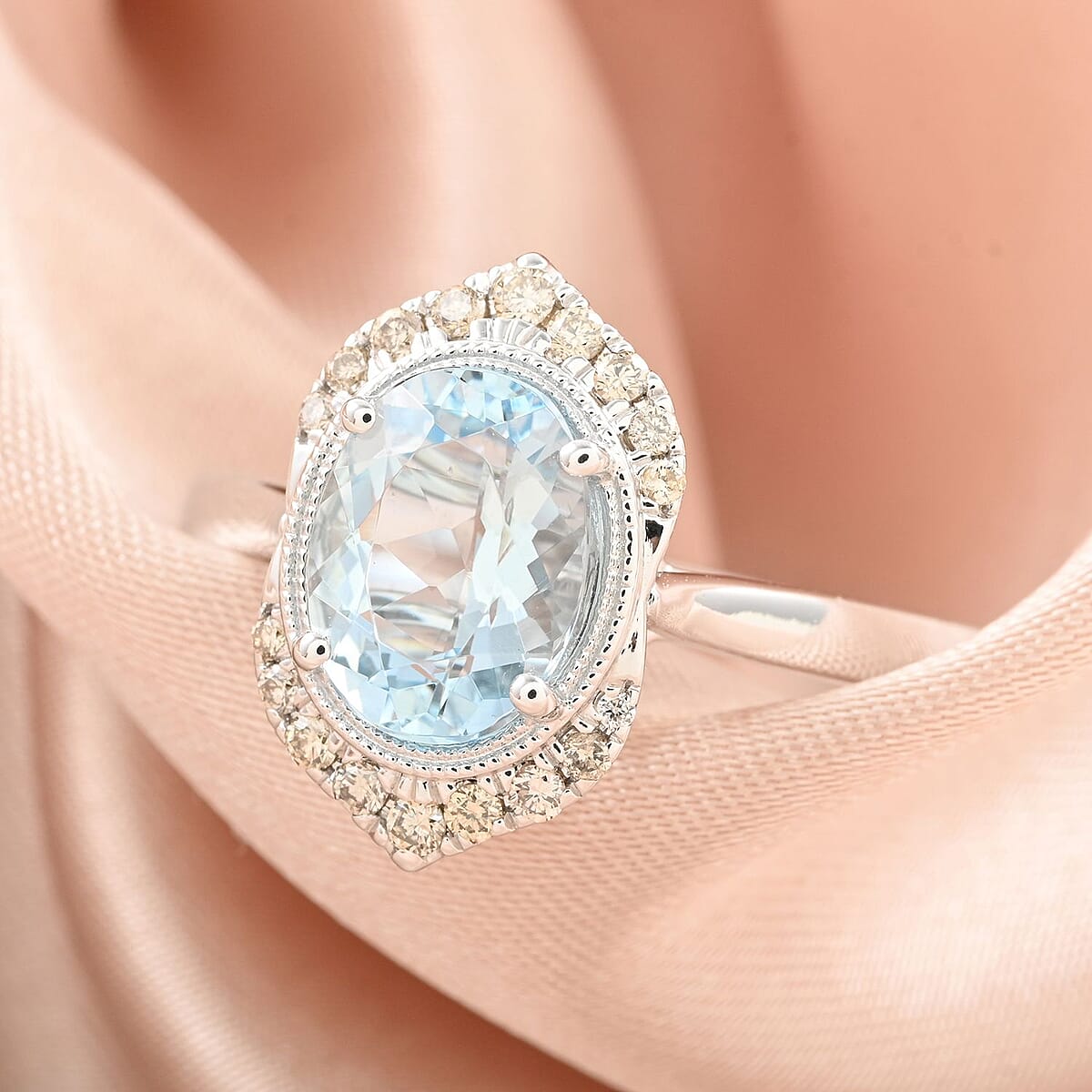 Certified & Appraised Luxoro AAA Santa Maria Aquamarine and I2 Diamond 2.00 ctw Ring in 10K White Gold (Size 7.0) image number 1