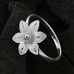 Artistry Tarakashi Collection Sterling Silver Flower Ring (Size 5.0) (2.45 g)