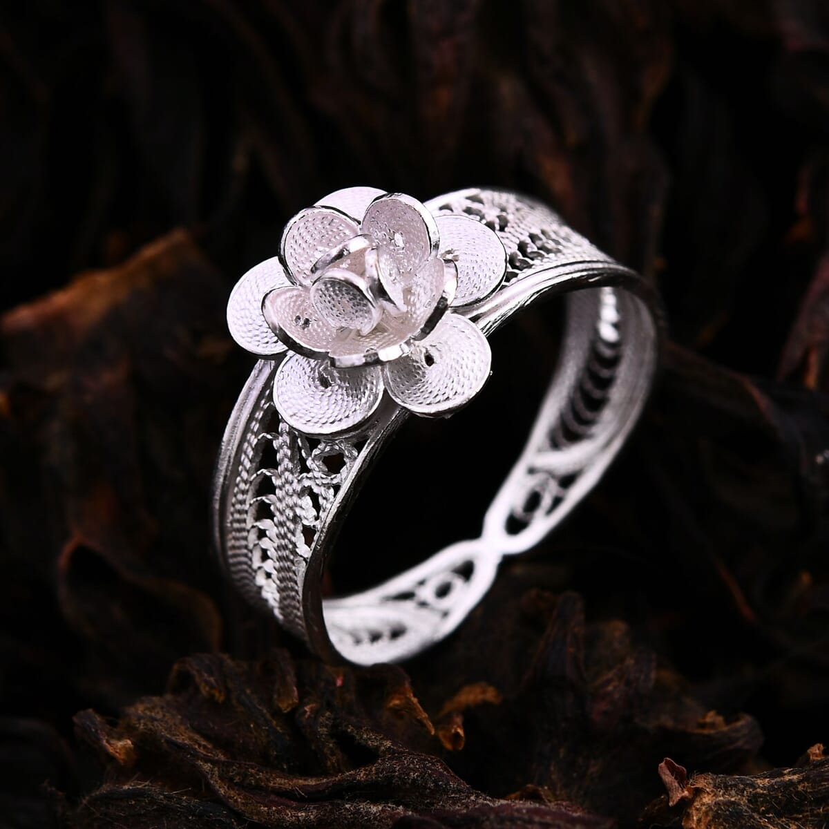 Artistry Tarakashi Collection Sterling Silver Blossom Floral Ring (Size 6.0) 2.90 Grams image number 1