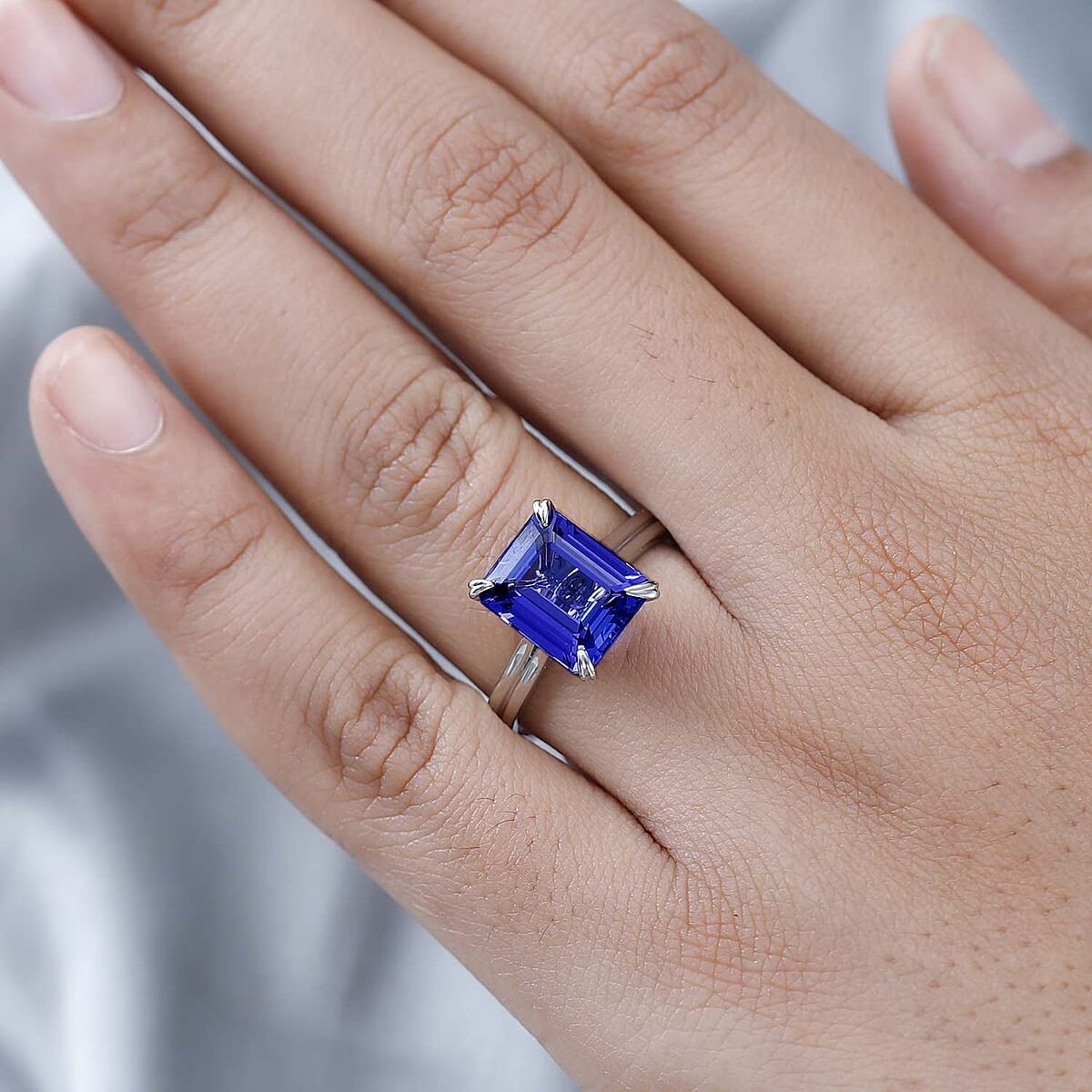 Rhapsody AAAA Tanzanite and E-F VS2 Diamond 5.00 ctw Solitaire Ring in 950 Platinum (Size 8.0) 5.85 Grams image number 2