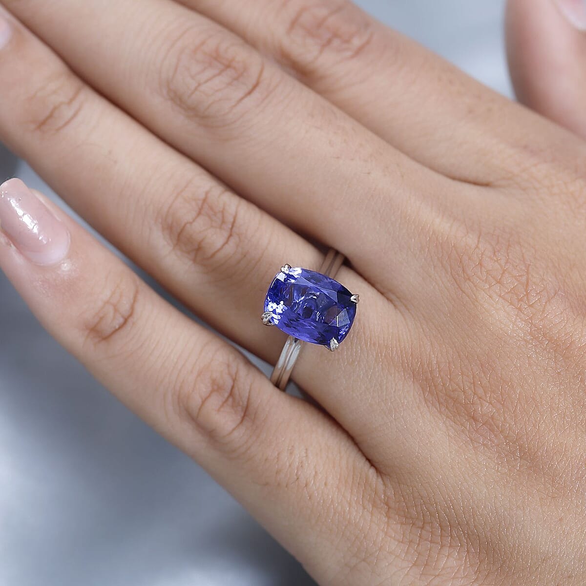 Rhapsody 950 Platinum AAAA Tanzanite and E-F VS2 Diamond Solitaire Ring (Size 7.0) 5.25 Grams 5.30 ctw image number 2