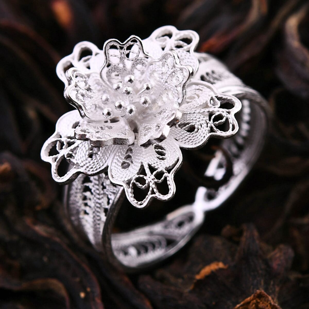 Artistry Tarakashi Collection Sterling Silver Blossom Floral Ring (Size 11.0) 3.70 Grams image number 1