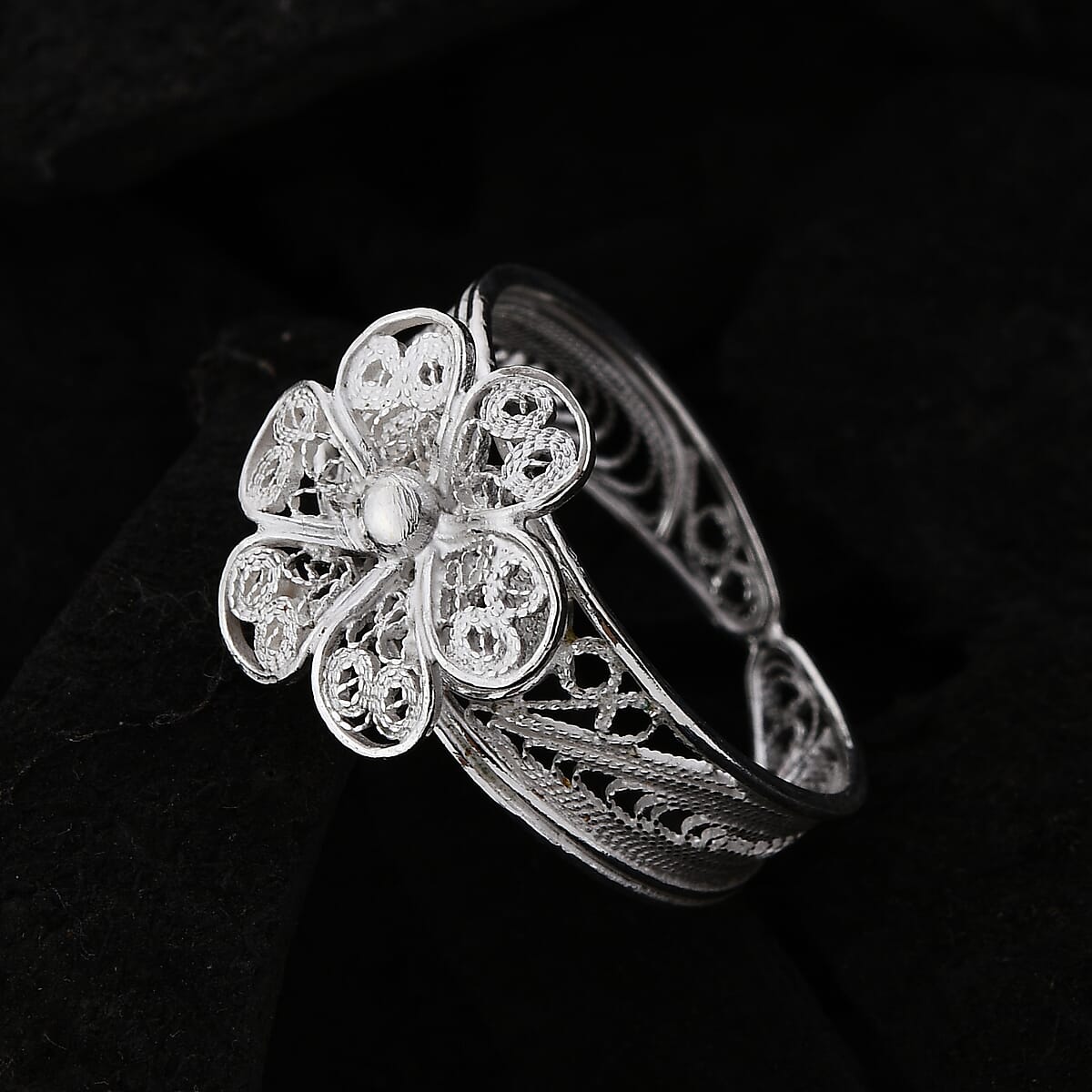 Artistry Tarakashi Collection Sterling Silver Plumeria Floral Ring (Size 6.0) 2.65 Grams image number 1