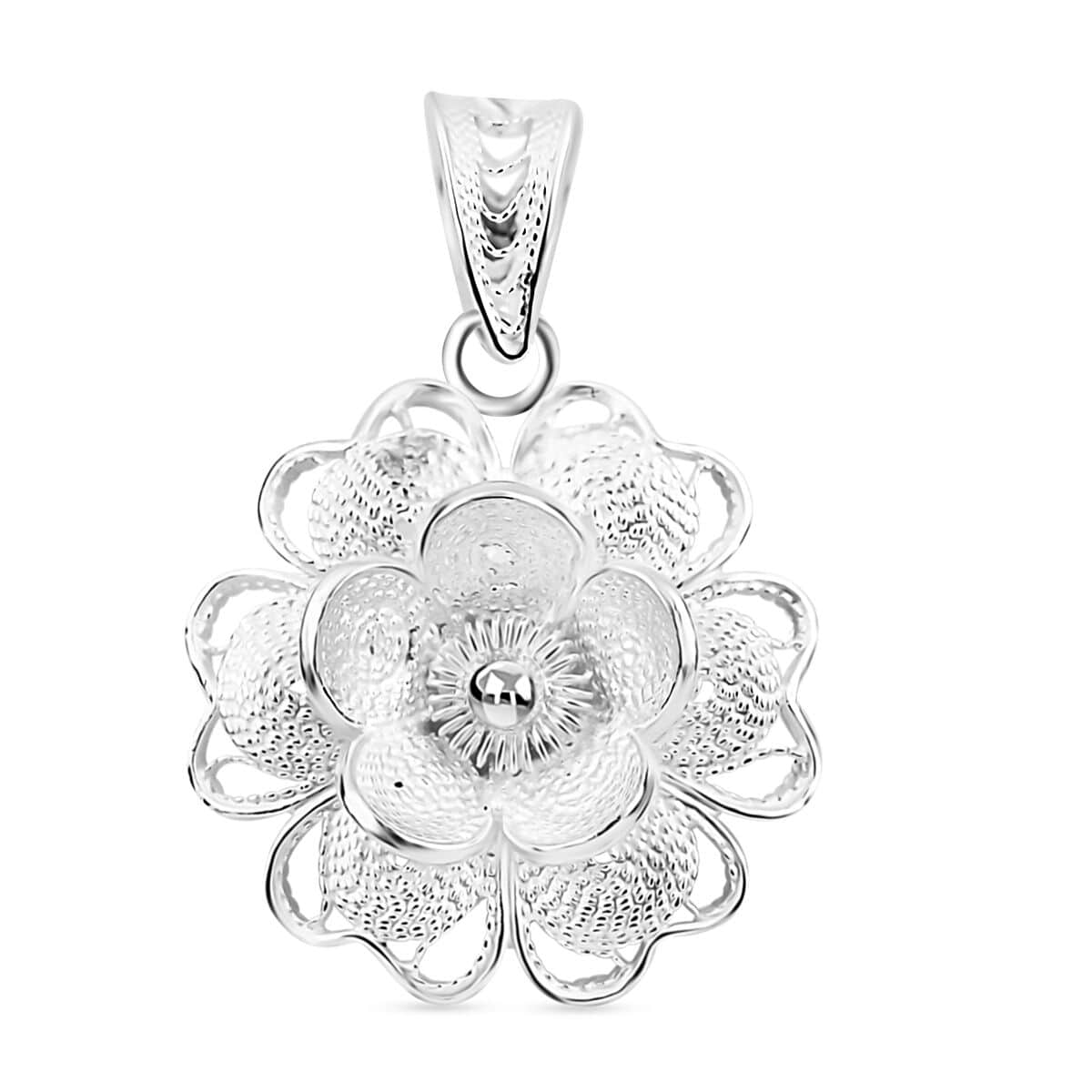 Sterling Silver Floral Pendant 1.80 Grams image number 0
