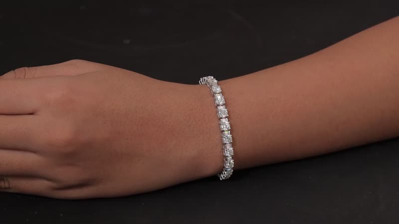 Moissanite (Rnd 5mm) Tennis Bracelet in Platinum Over Sterling Silver (7.25 In) 12.10 ctw