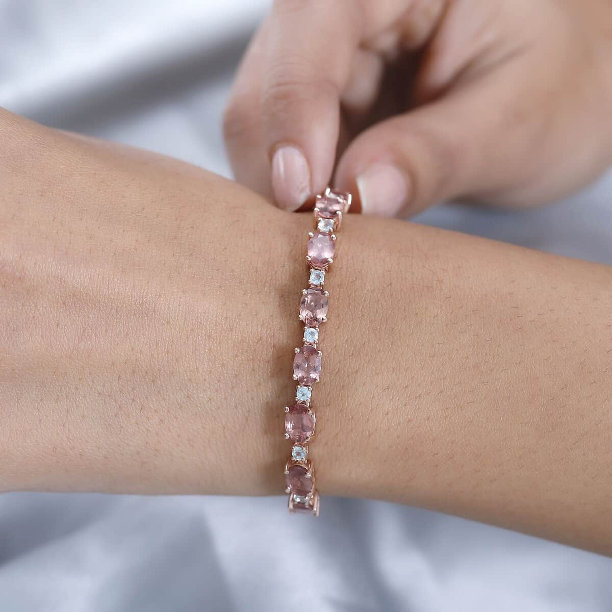 Premium Blush Apatite and Blue Apatite Bracelet in Vermeil Rose Gold Over Sterling Silver (7.25 In) 15.65 ctw image number 2