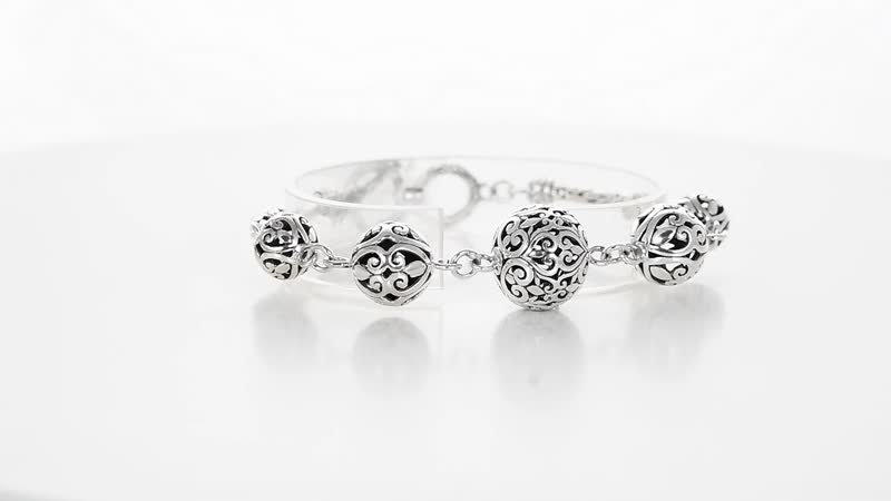 Doorbuster Bali Legacy Sterling Silver Filigree Ball Toggle Clasp Bracelet (6.5 In) (18 g)