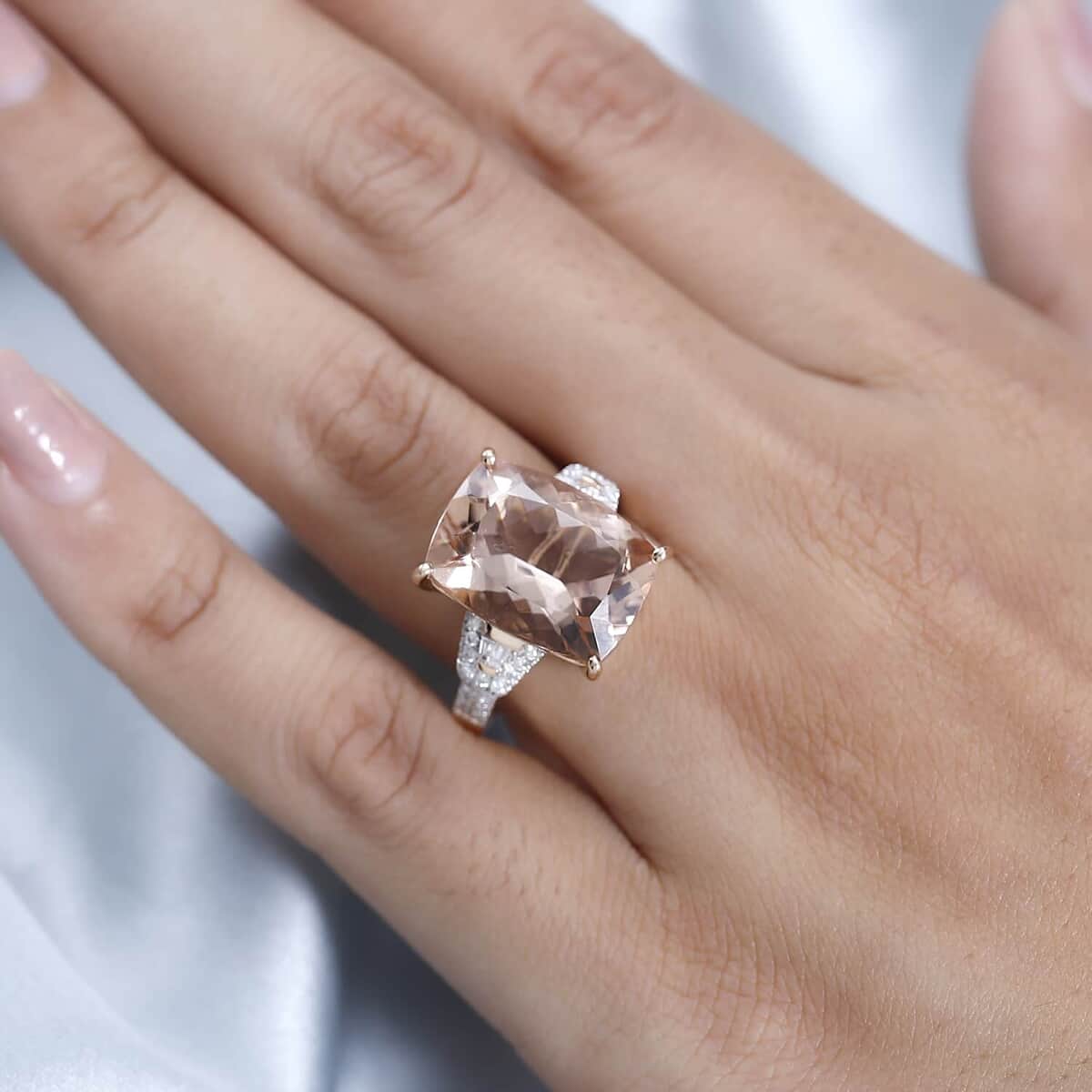 Luxoro 14K Rose Gold AAA Marropino Morganite and G-H I2 Diamond Ring (Size 6.0) 5.90 Grams 10.00 ctw image number 2