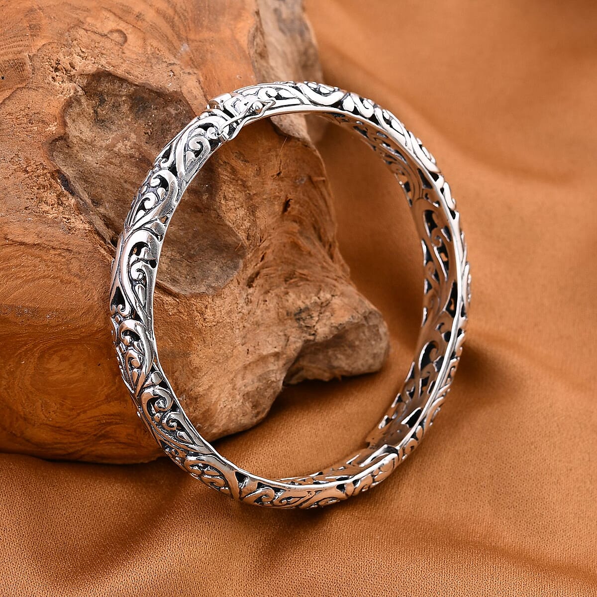 Bali Legacy Sterling Silver Bangle Bracelet (7.25 In) 35.65 Grams image number 1