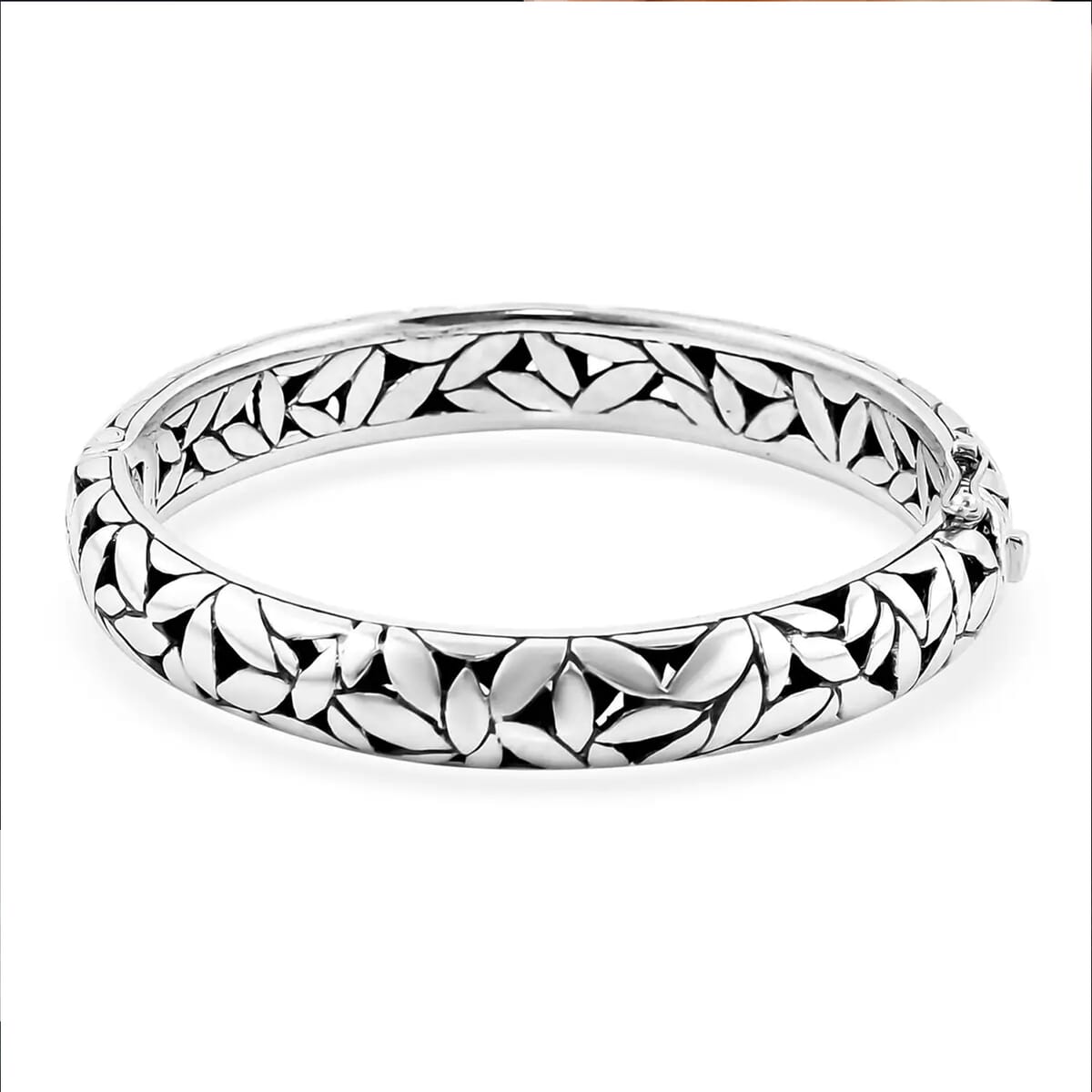 Bali Legacy Sterling Silver Floral Bangle Bracelet (8.00 In) 38.70 Grams image number 5