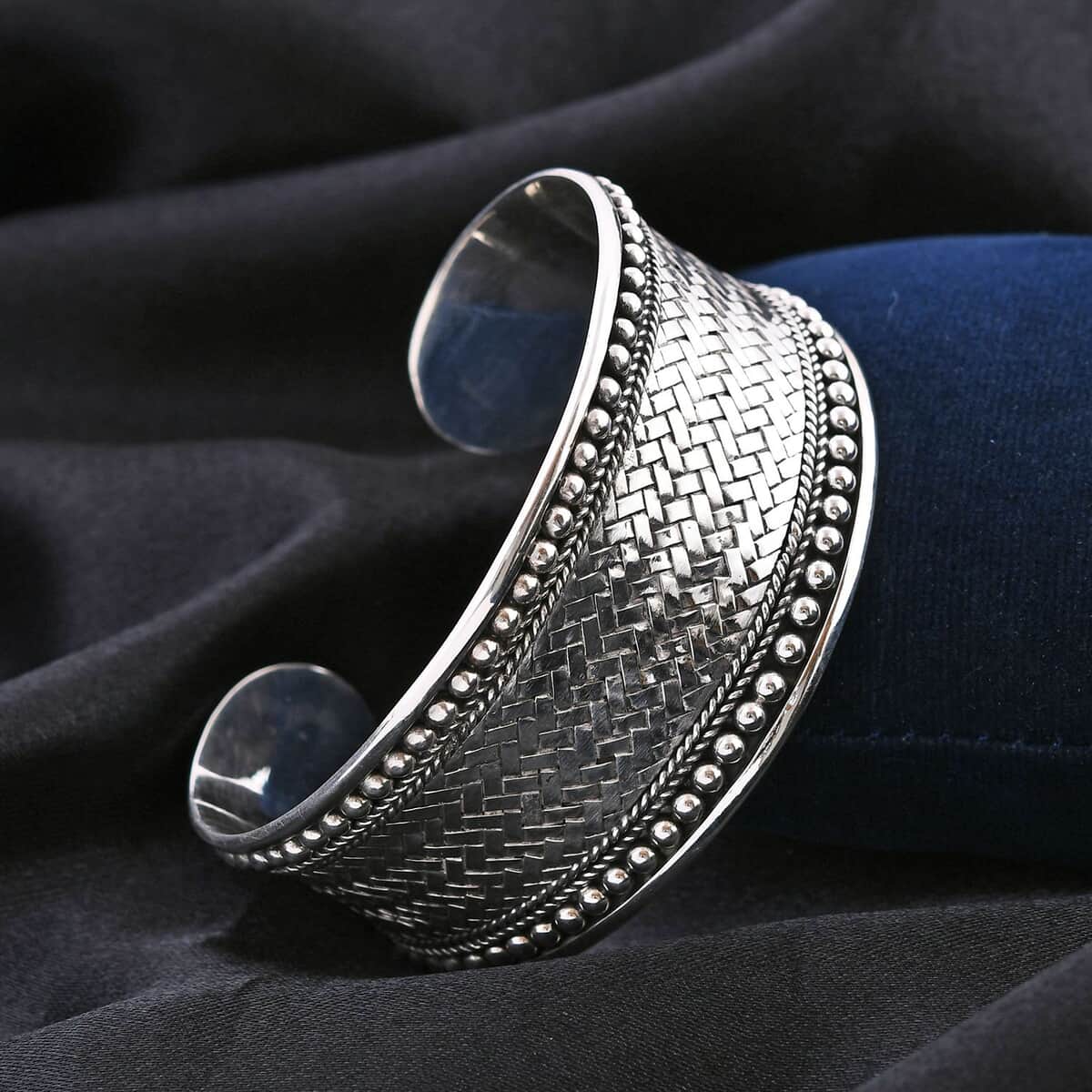 Bali Legacy Sterling Silver Cuff Bracelet (7.25 in) 49.20 Grams image number 1