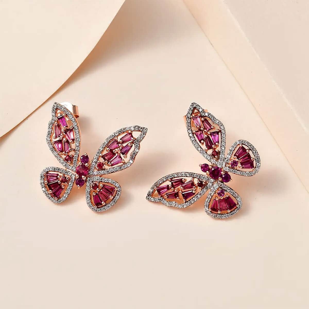GP Trionfo Collection Trionfo Collection Premium Orissa Rhodolite Garnet and White Zircon Butterfly Earring in Vermeil Rose Gold Over Sterling Silver 5.50 ctw image number 1