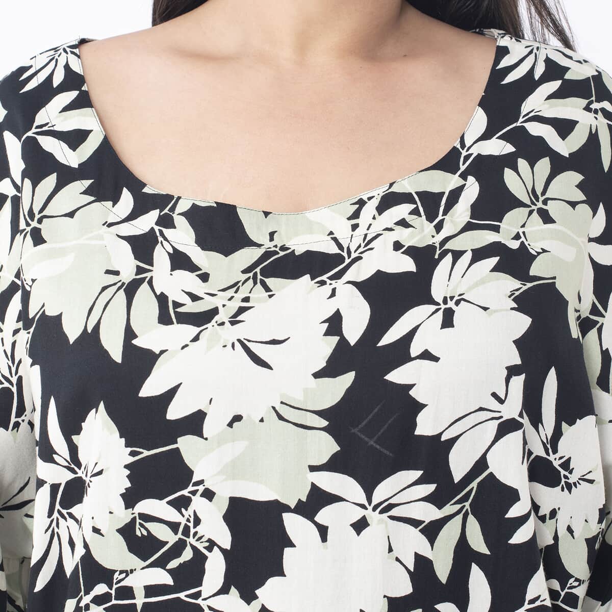 Tamsy Mint Floral Top with Frill on Sleeve Opening and Hem - One Size Fits Most image number 4