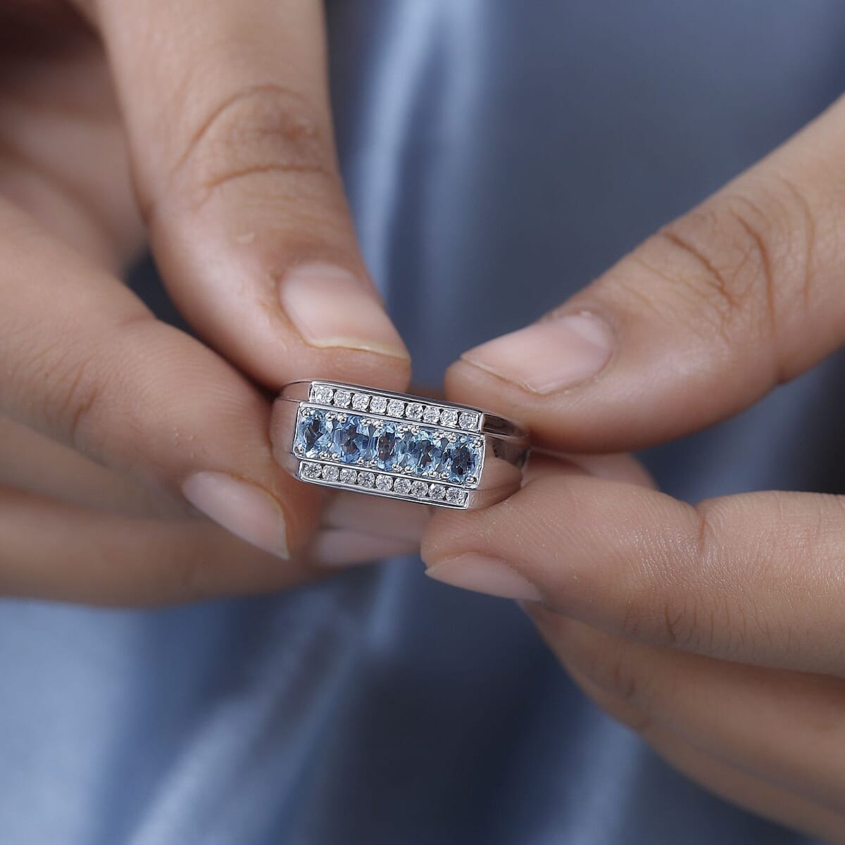 Santa Maria Aquamarine and Moissanite Men's Ring in Platinum Over Sterling Silver (Size 14.0) 1.00 ctw image number 2