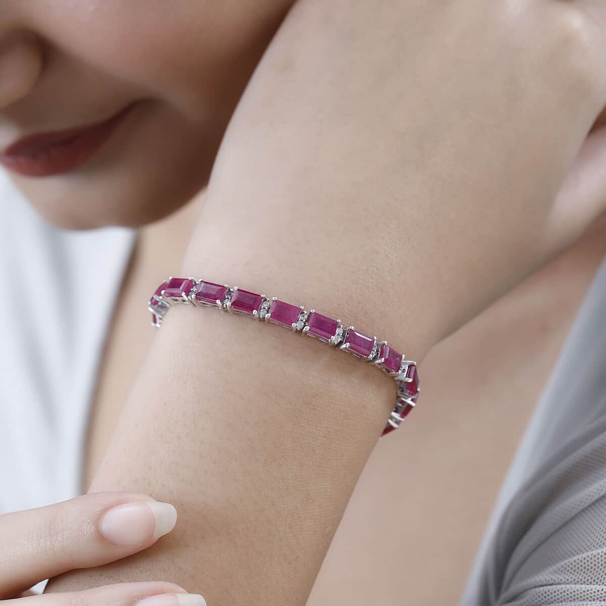 Niassa Ruby (FF) and White Zircon Bracelet in Platinum Over Sterling Silver (6.50 In) 20.70 ctw image number 2