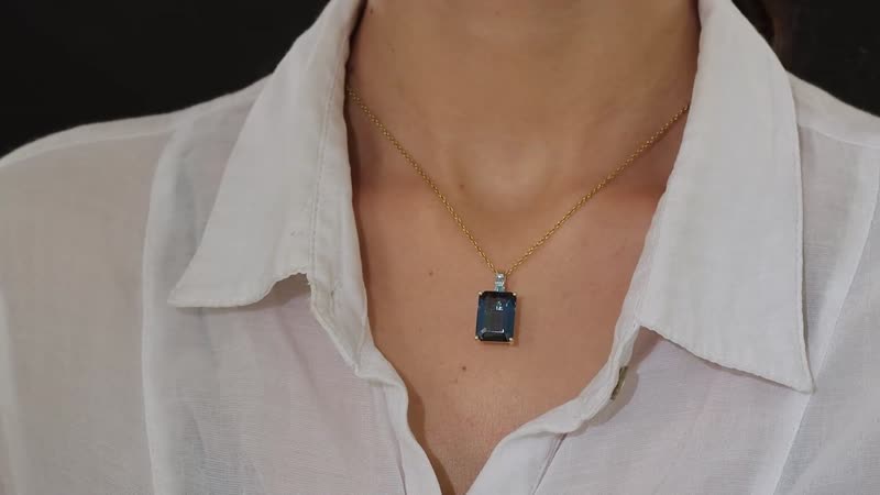 Luxoro 10K Yellow Gold Premium London Blue Topaz, Blue and White Diamond Pendant 16.85 ctw