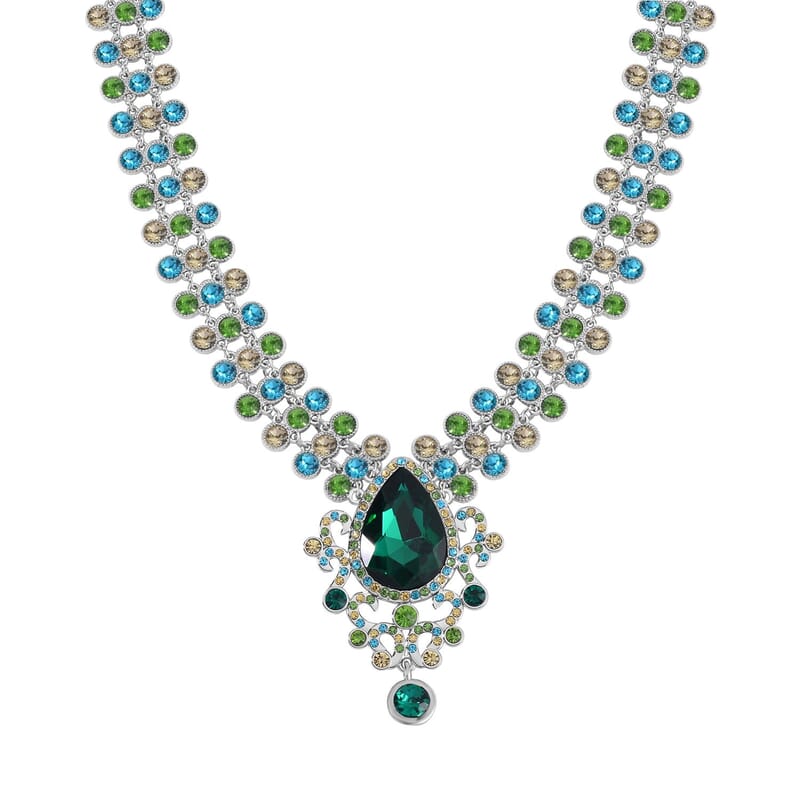 Green Austrian Crystal Necklace in Silvertone 20 Inches 