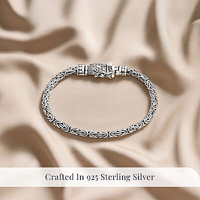 D'Joy Bali Legacy Oval Shape Borobudur Bracelet in Sterling Silver (6.50 In) 15 Grams