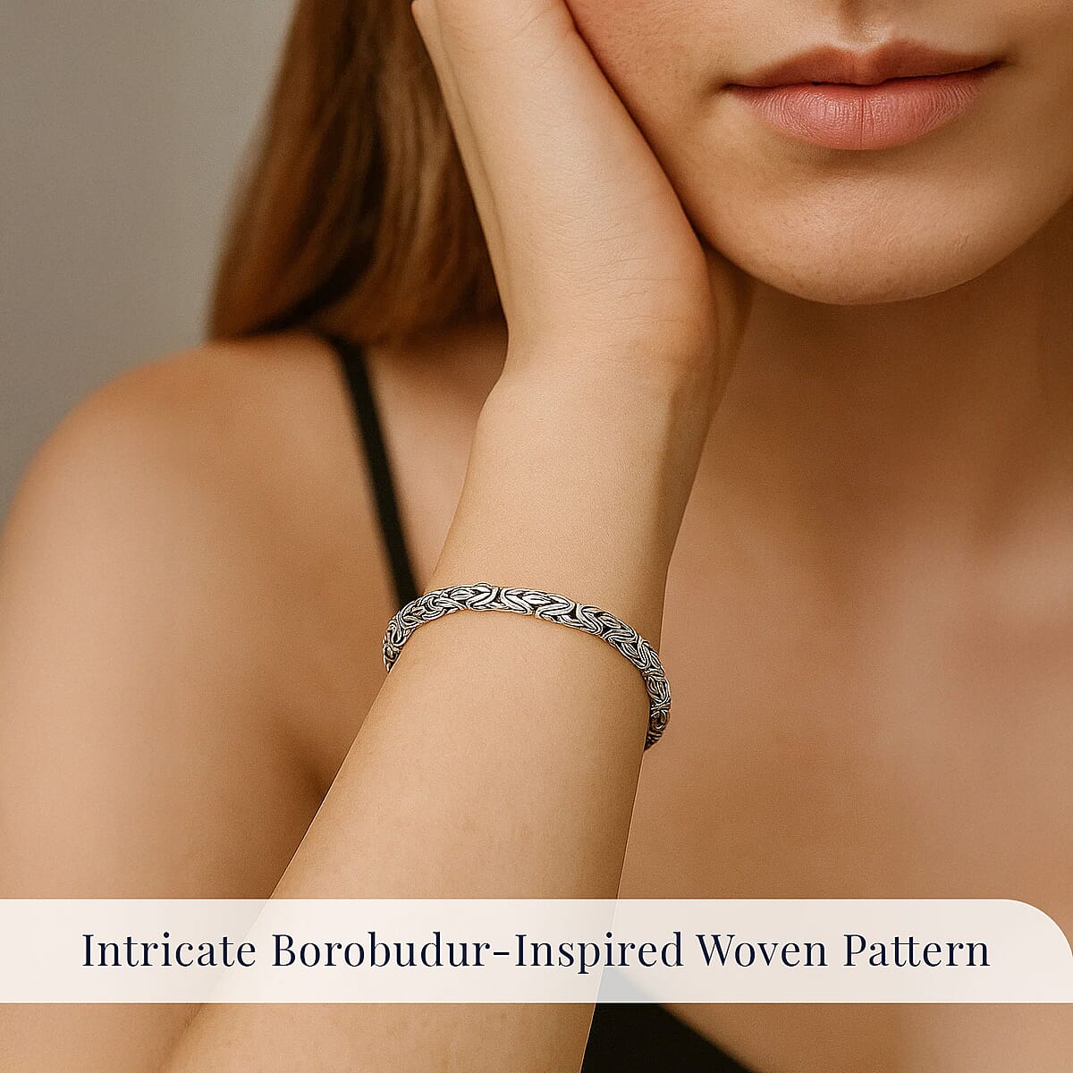 D'Joy Bali Legacy Oval Shape Borobudur Bracelet in Sterling Silver (8.00 In) 17.42 Grams image number 1