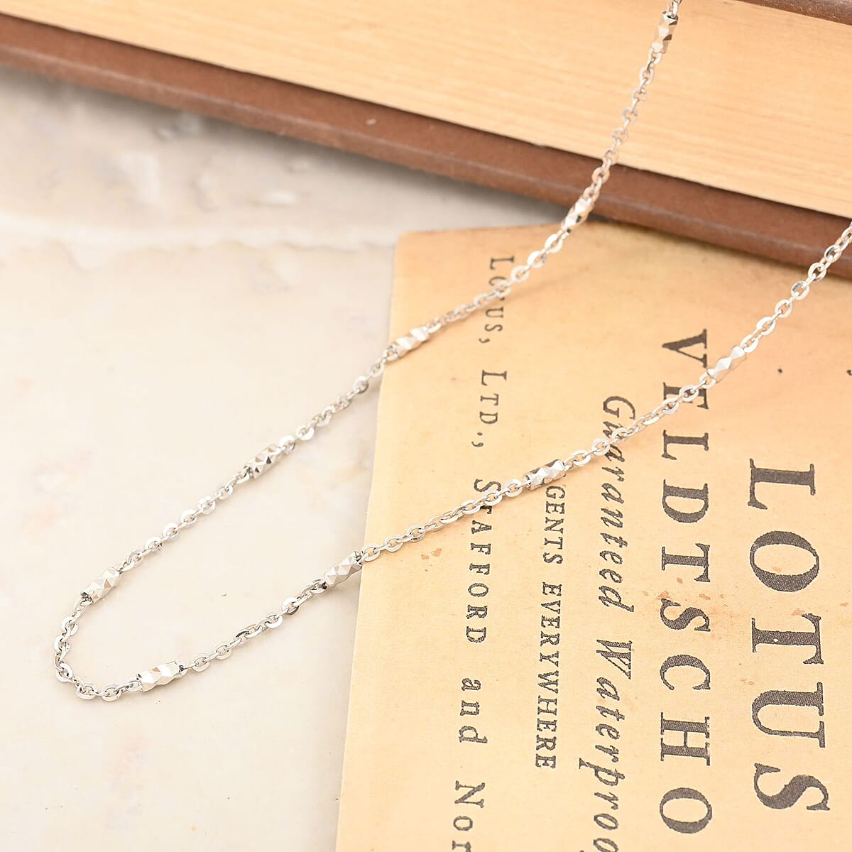 999 Platinum 1.20mm Cross Chain Necklace 17.5 Inches 4.60 Grams image number 1