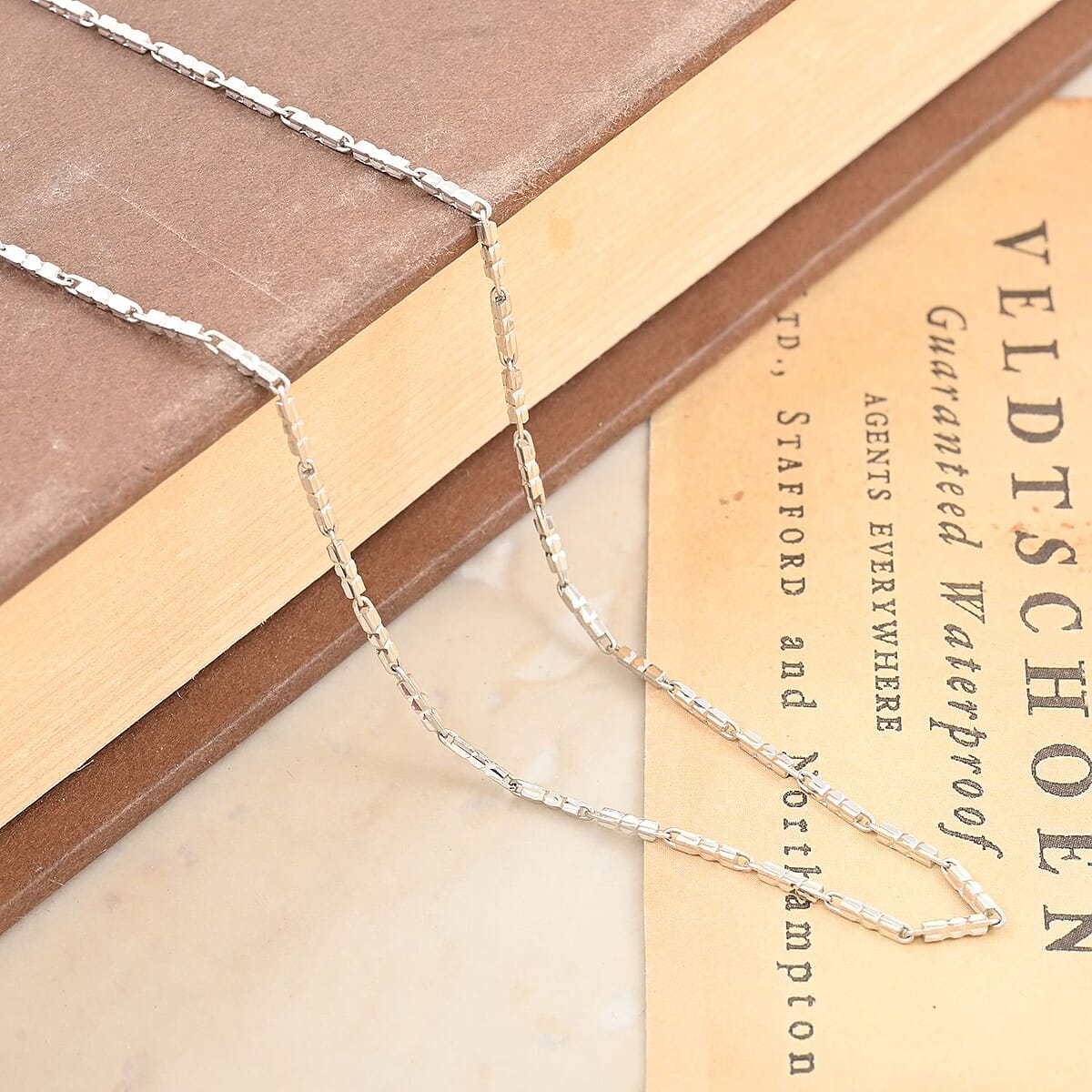 999 Platinum 1.0mm Great Wall Chain Necklace 17.5 Inches 5.95 Grams image number 1