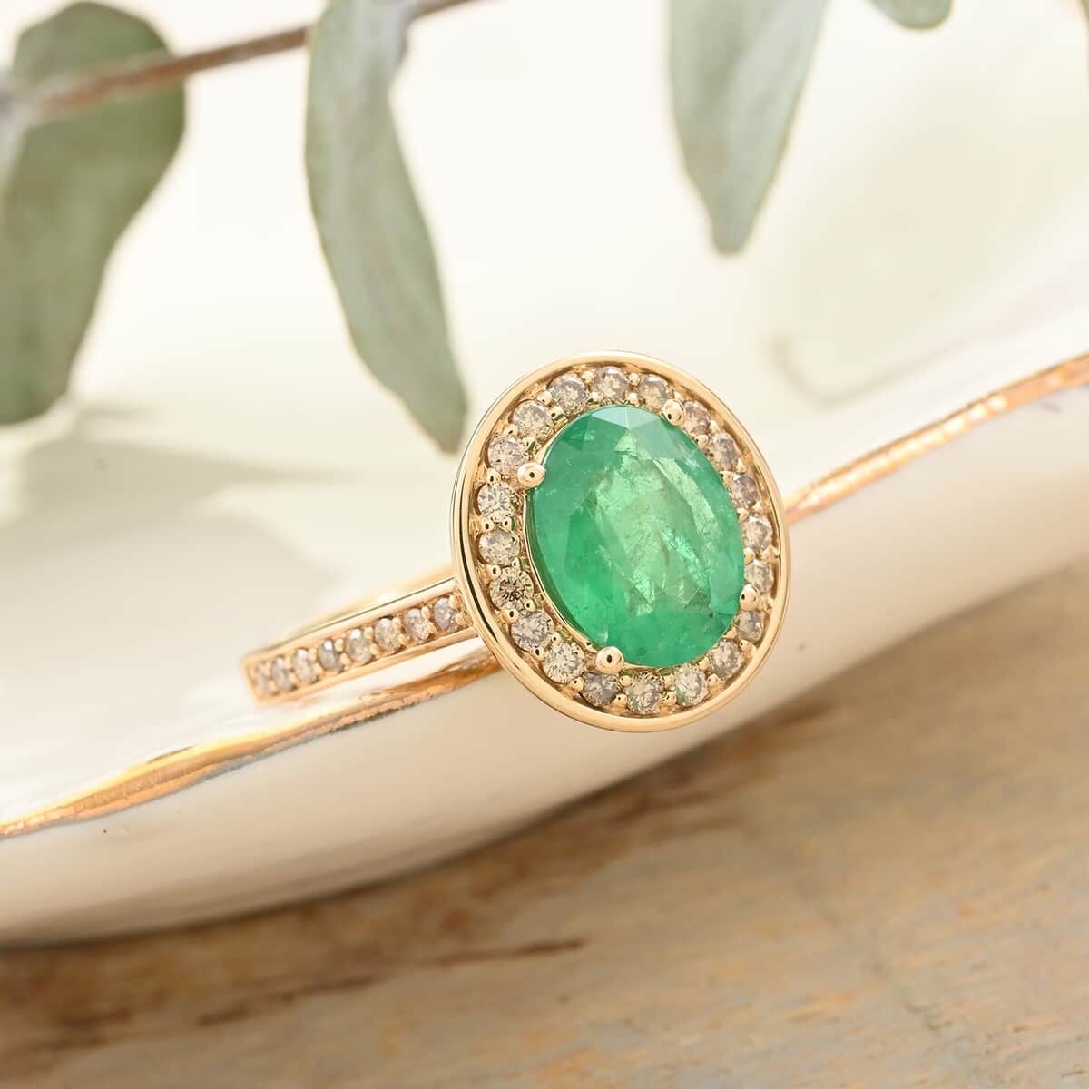 Certified & Appraised Luxoro 14K Yellow Gold AAA Kagem Zambian Emerald and G-H I2 Diamond Ring (Size 6.0) 4.10 Grams 2.25 ctw image number 1