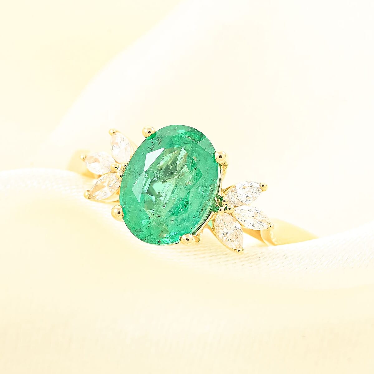 Certified & Appraised Iliana 18K Yellow Gold AAA Kagem Zambian Emerald and G-H SI Diamond Ring (Size 7.5) 1.35 ctw image number 1
