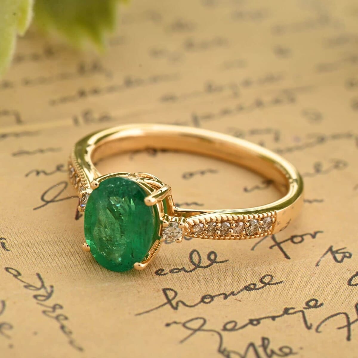 Certified & Appraised Luxoro AAA Gemfield Emerald and G-H I2 Diamond 1.30 ctw Ring in 14K Yellow Gold (Size 8.5) image number 1