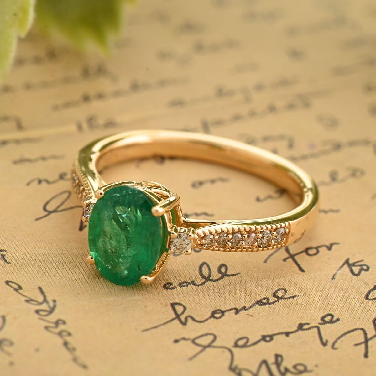 Certified & Appraised Luxoro AAA Gemfield Emerald and G-H I2 Diamond 1.30 ctw Ring in 14K Yellow Gold (Size 9.0) image number 1