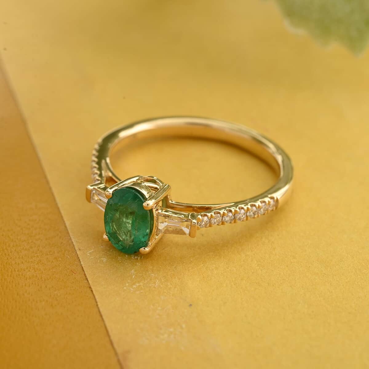 Certified & Appraised Iliana 18K Yellow Gold AAA Kagem Zambian Emerald and G-H SI Diamond Ring (Size 10.0) 1.10 ctw image number 1