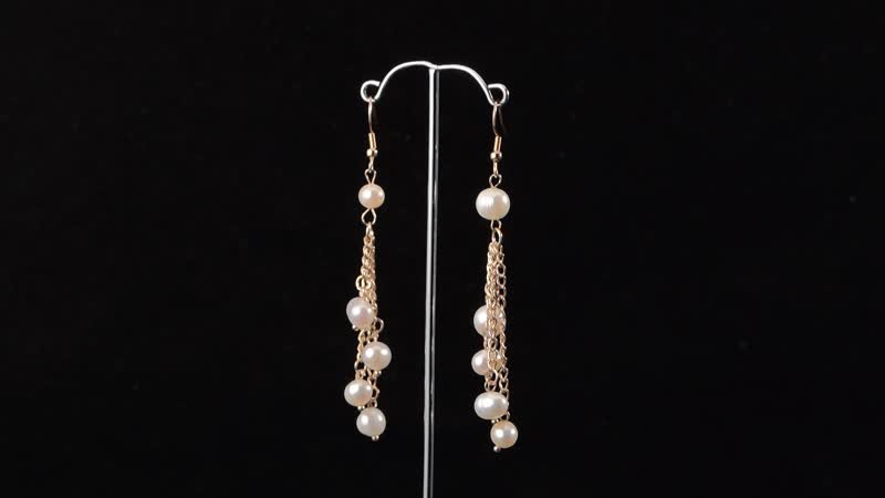 Freshwater Pearl Earrings in Goldtone