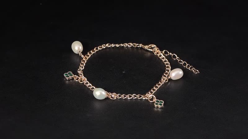 White Freshwater Pearl and Green Austrian Crystal Bracelet in Goldtone (7.50-8.50In)