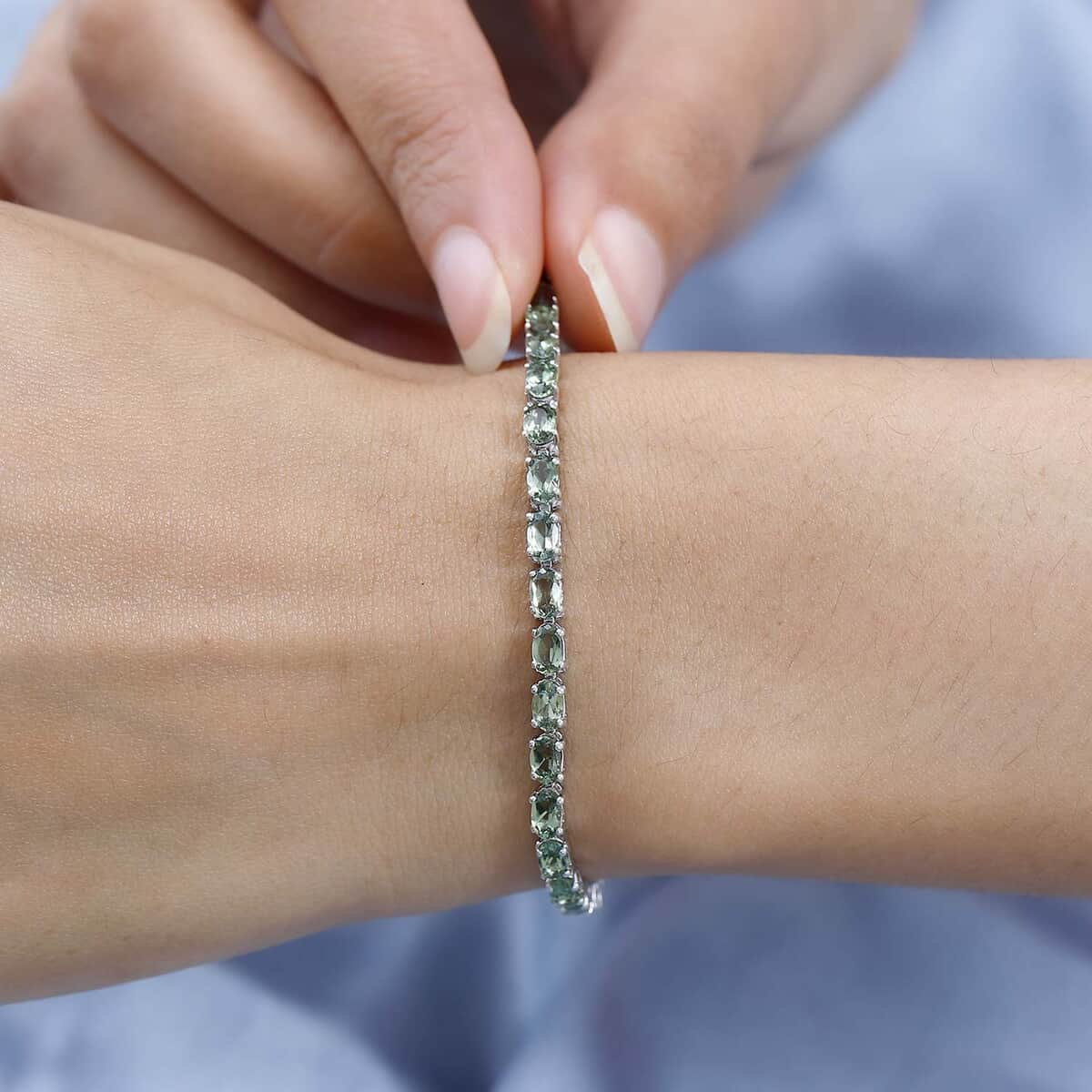 Tanzanian Natural Green Apatite Tennis Bracelet in Platinum Over Sterling Silver (7.25 In) 8.70 ctw image number 2