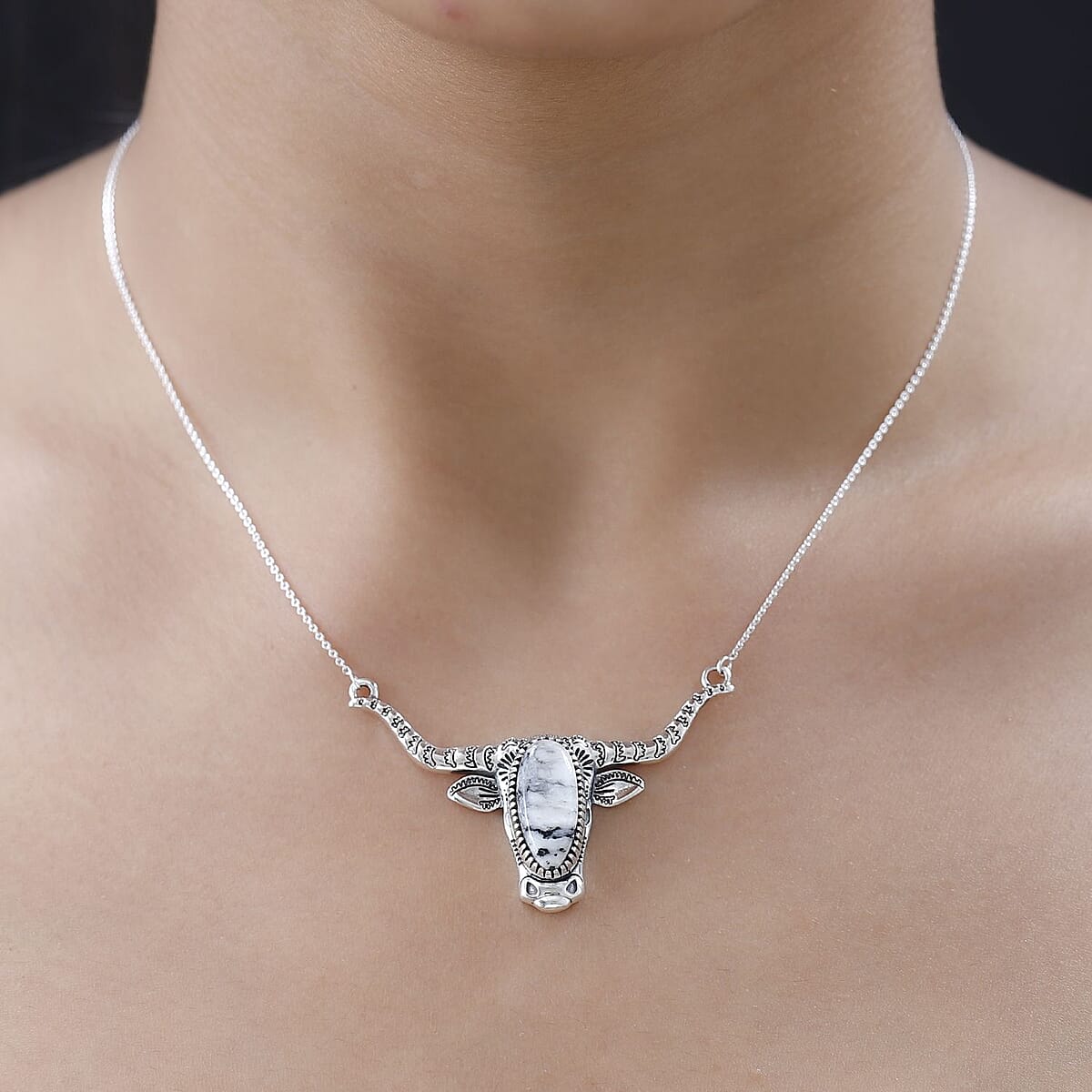 Artisan Crafted White Buffalo Longhorn Bull Head Necklace 18 Inches in Sterling Silver 6.65 ctw image number 2