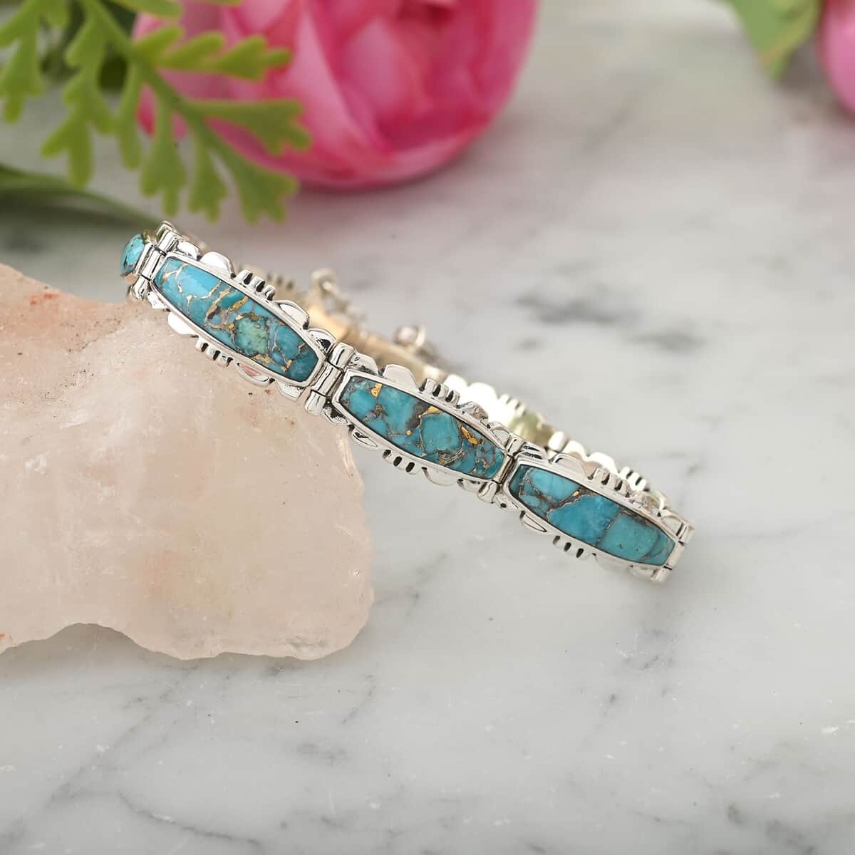 Santa Fe Style Mojave Turquoise Bracelet in Sterling Silver (7.25 In) 10.00 ctw image number 1