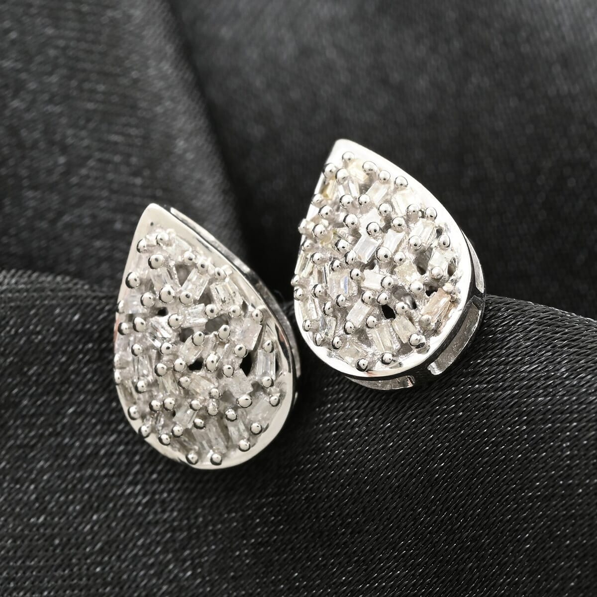 Diamond Stud Earrings in Platinum Over Sterling Silver 0.25 ctw image number 1
