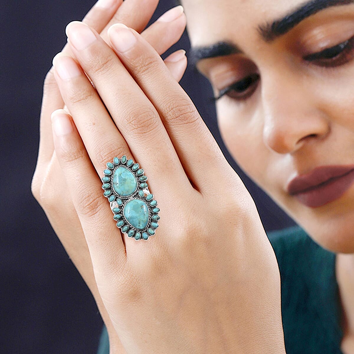 Santa Fe Style Kingman Turquoise Ring in Sterling Silver (Size 6.0) 5.00 ctw image number 1