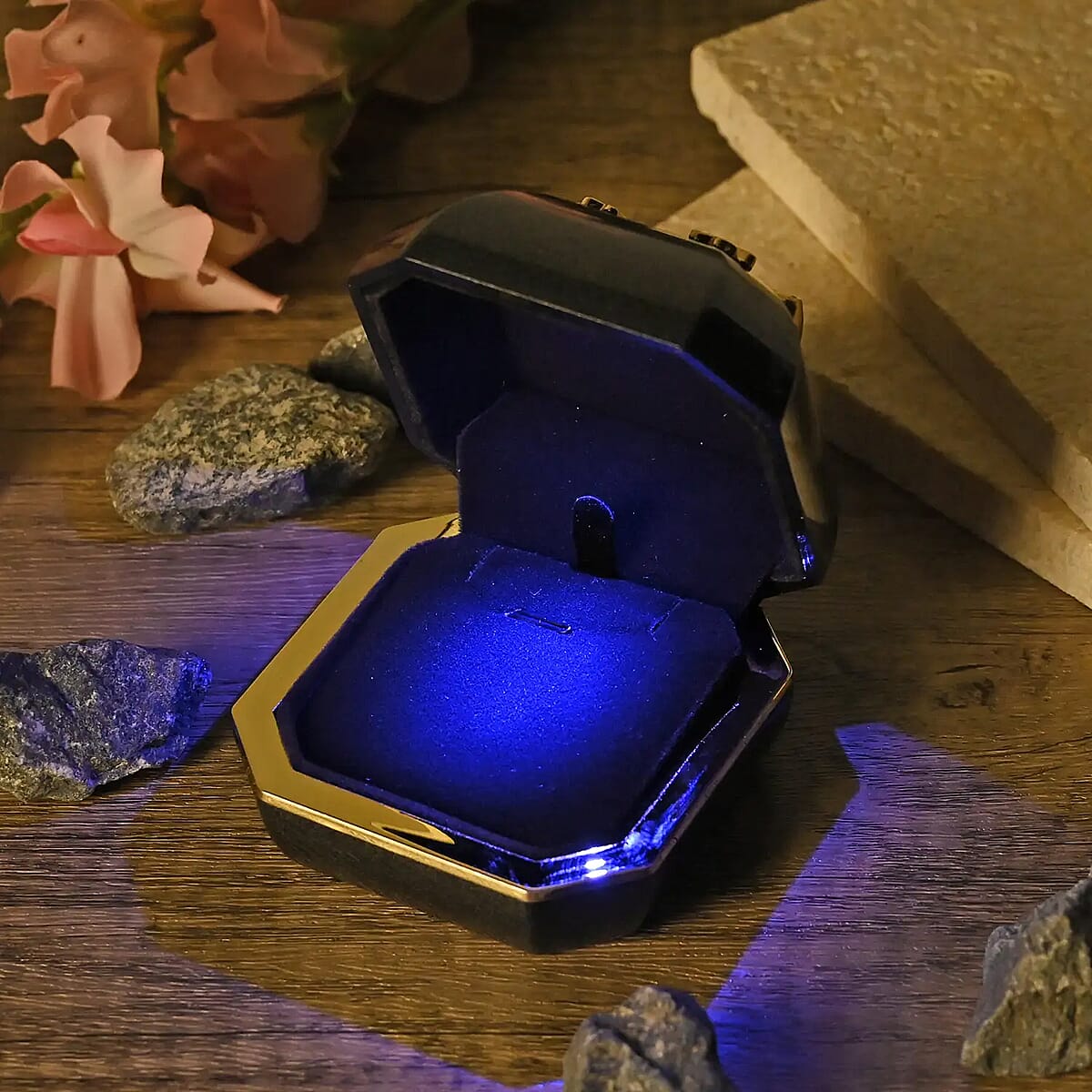 Black Solid Luxurious Polished Necklace and Pendant's Jewelry Box with Led Light, Anti Tarnish Jewelry Box, Jewelry Storage Case, Pendant Necklace Storage Box image number 1