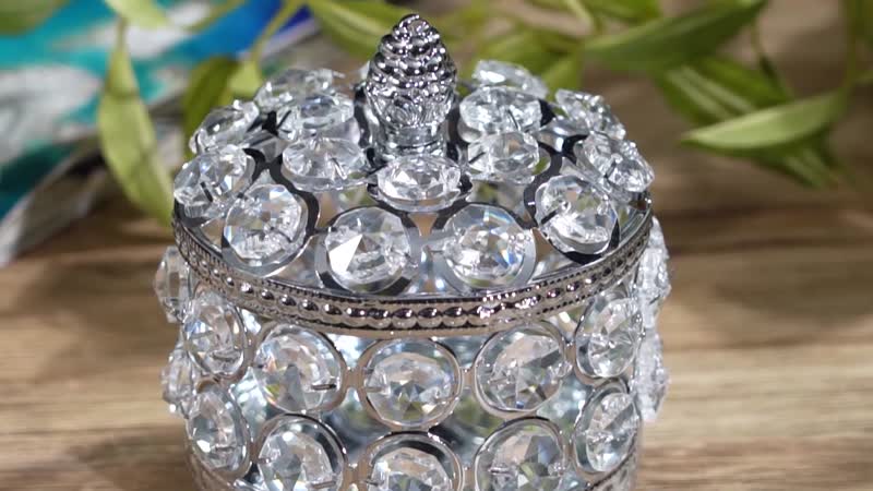 Silver Color Round Design Crystal Jewelry Box (3.9"x3.9"x3.5")