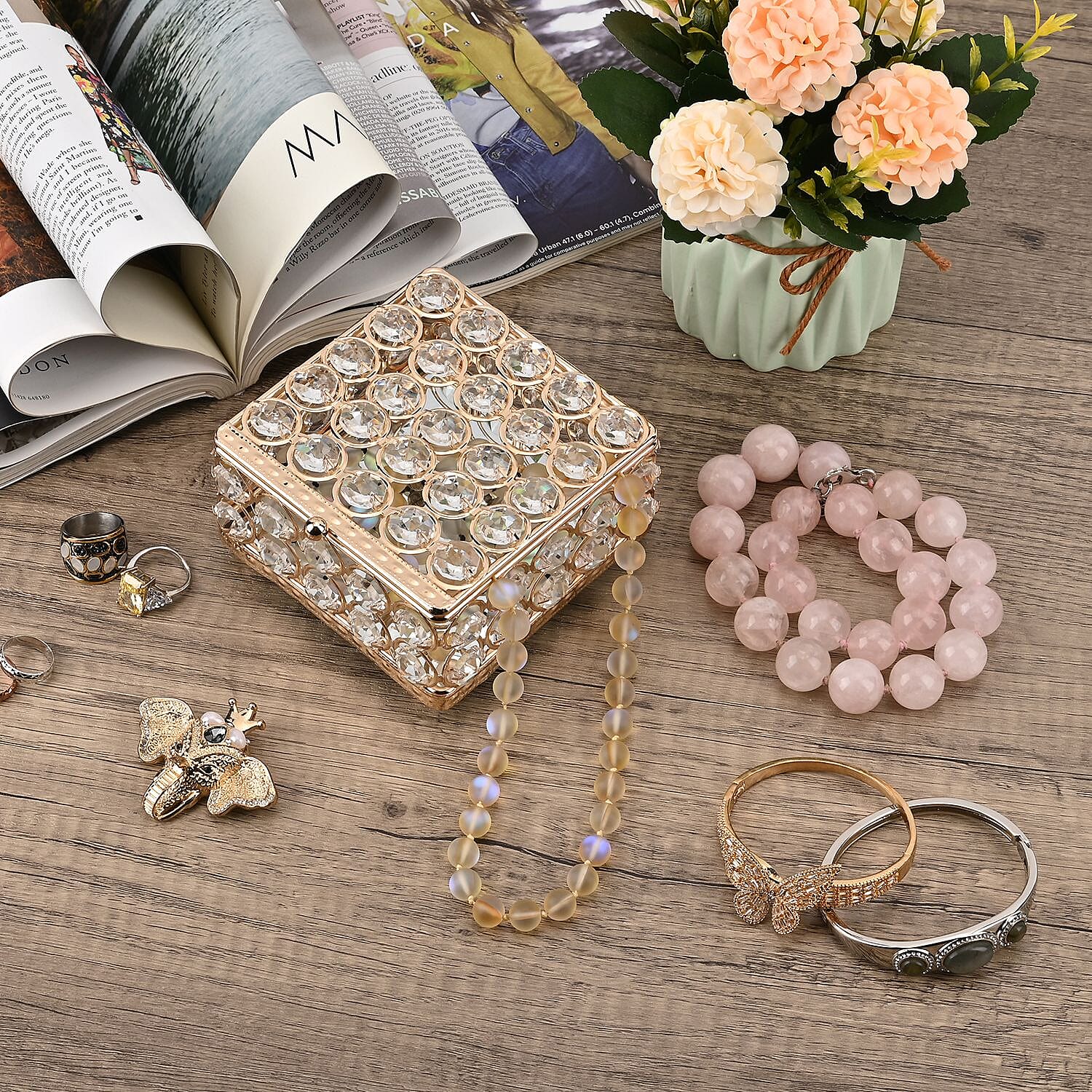 Golden / Square - Product card gallery slide 2 (9431915561215)