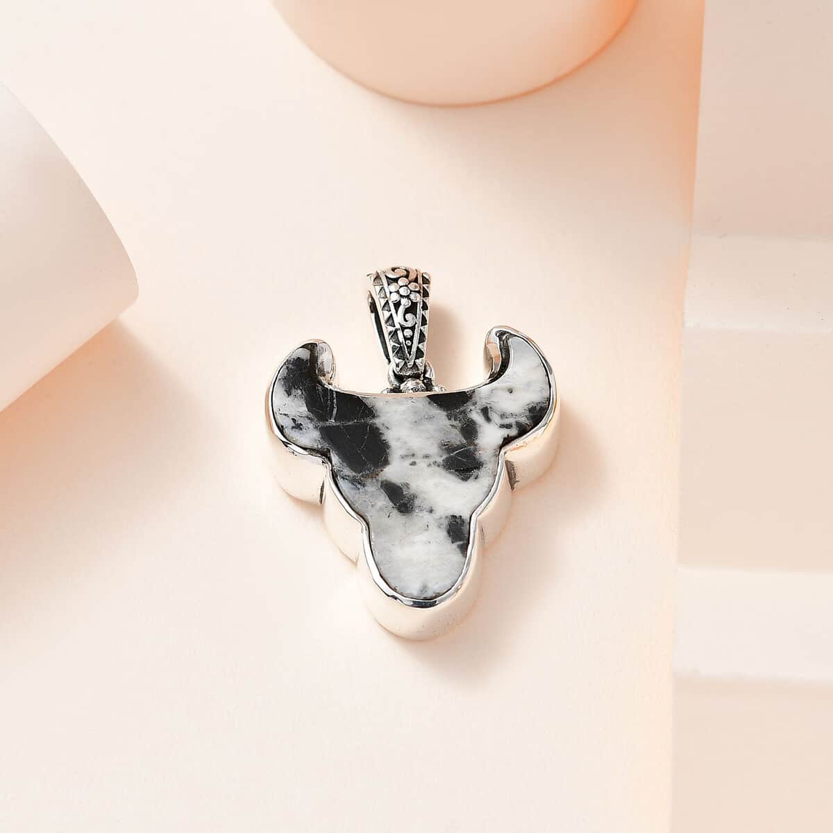 Artisan Crafted White Buffalo Bull Head Pendant in Sterling Silver 16.10 ctw image number 2