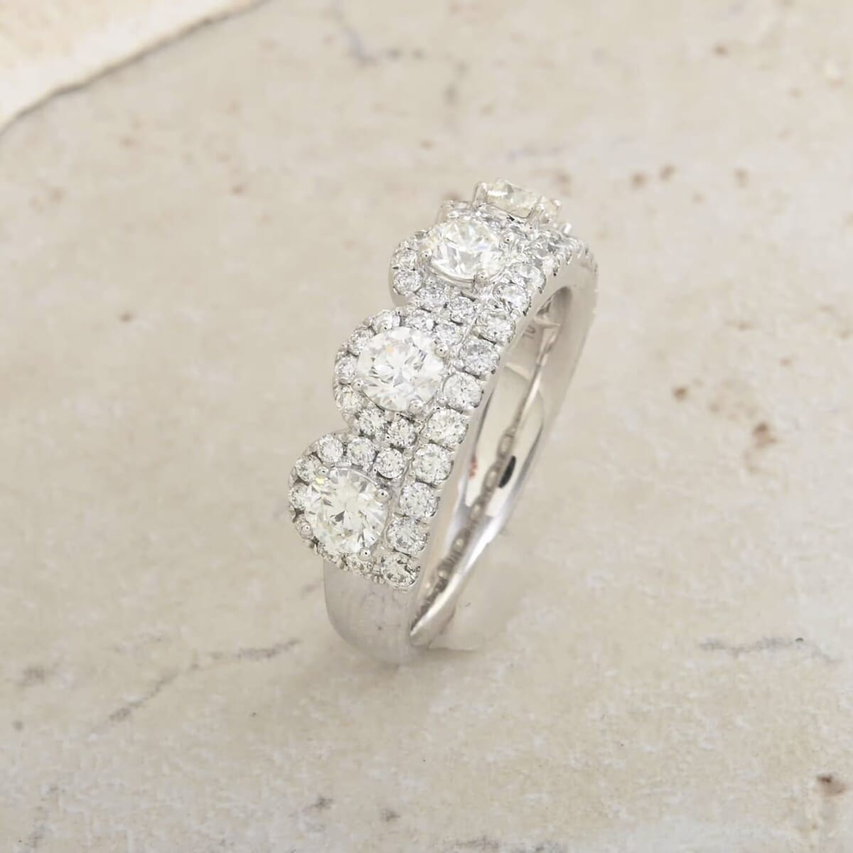 Modani F VS1 Diamond 1.65 ctw Ring in 950 Platinum (Size 8.0) image number 1