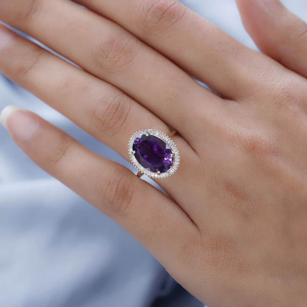 Luxoro 10K Yellow Gold AAA Moroccan Amethyst and Diamond Halo Ring (Size 10.5) 6.15 ctw image number 2