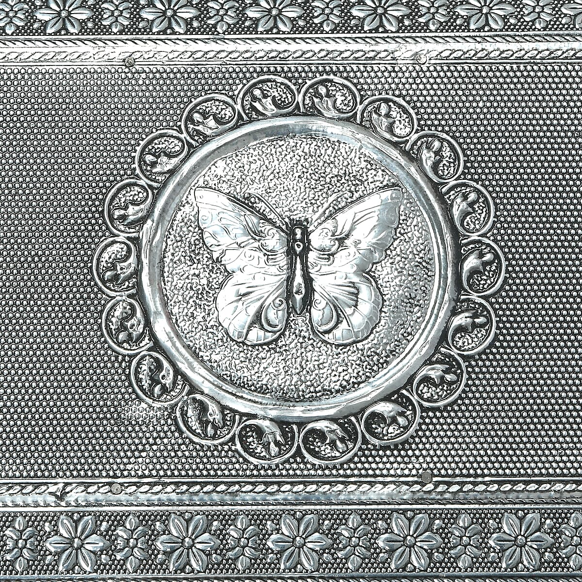 Handcrafted Set of 3 3D Embossed Bald Eagle Aluminium Oxidized Storage Boxes image number 9