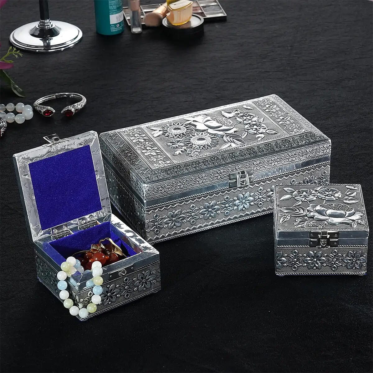 Handcrafted Set of 3 3D Embossed Mandala Aluminium Oxidized Storage Boxes image number 4