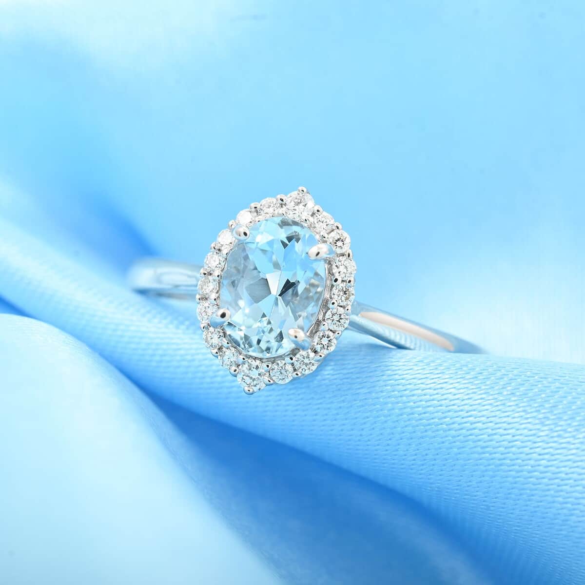 Certified & Appraised Iliana 18K White Gold AAA Santa Maria Aquamarine and G-H SI Diamond Halo Ring 1.00 ctw image number 1