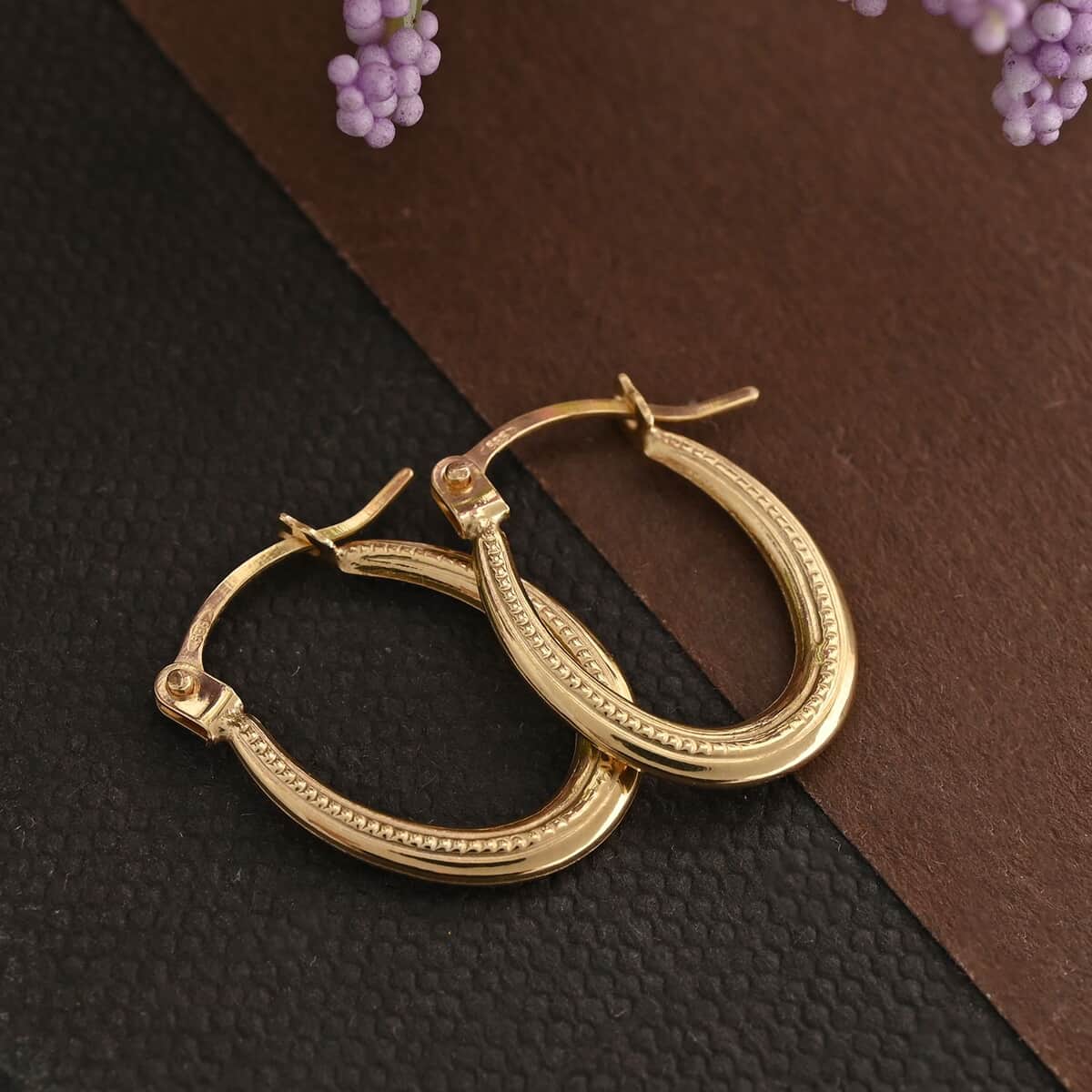 14K Yellow Gold Hoop Earrings (0.37 g) image number 1