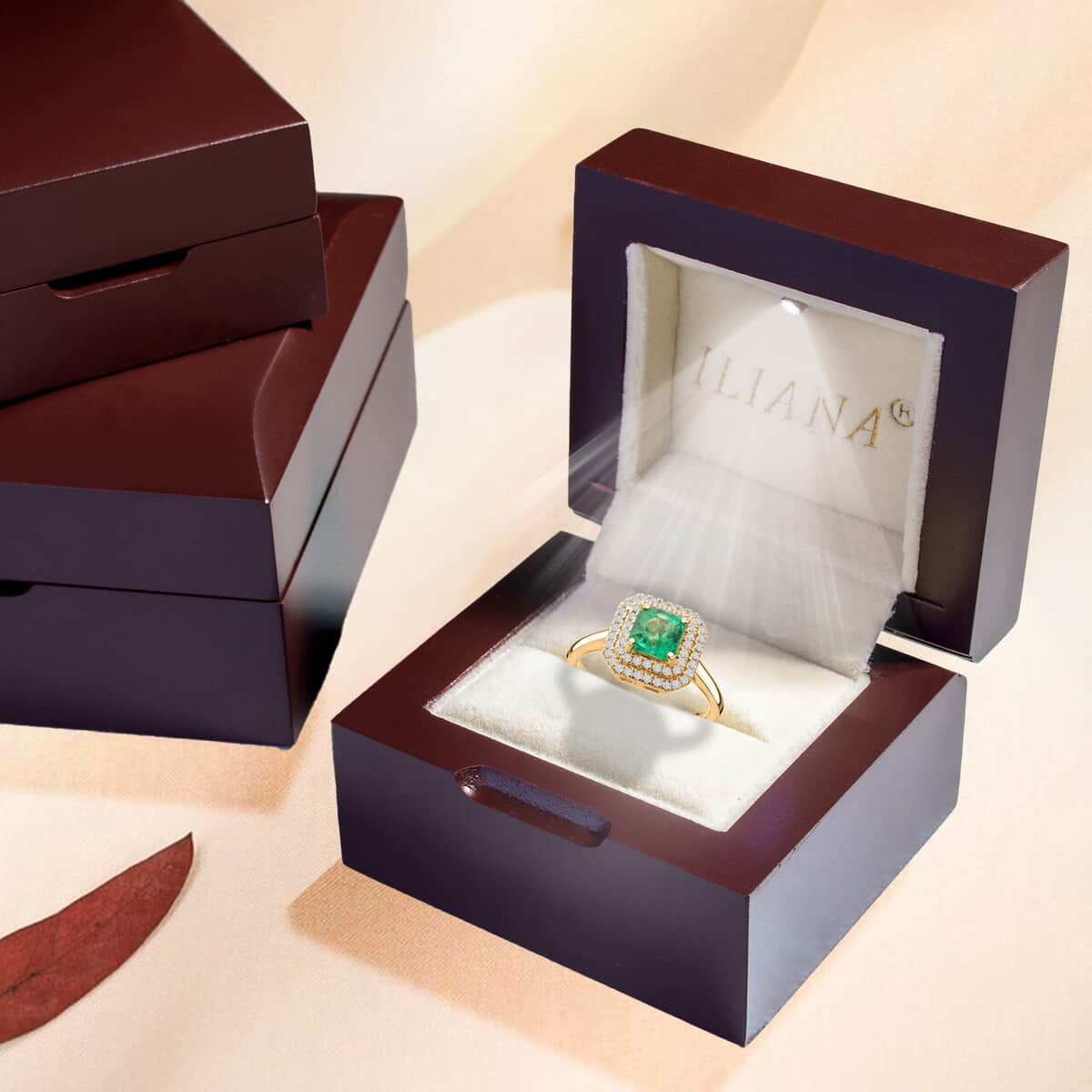 Certified and Appraised Iliana 18K Yellow Gold AAA Boyaca Colombian Emerald and SI Diamond Ring (Size 7.0) 6 Grams 1.75 ctw image number 1