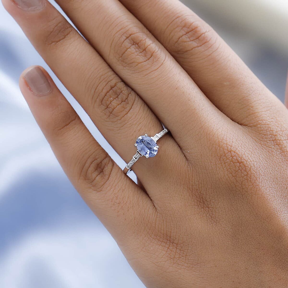 14K White Gold AAA Ceylon Blue Sapphire and G-H I3 Diamond Ring (Size 11.0) 1.40 ctw image number 2