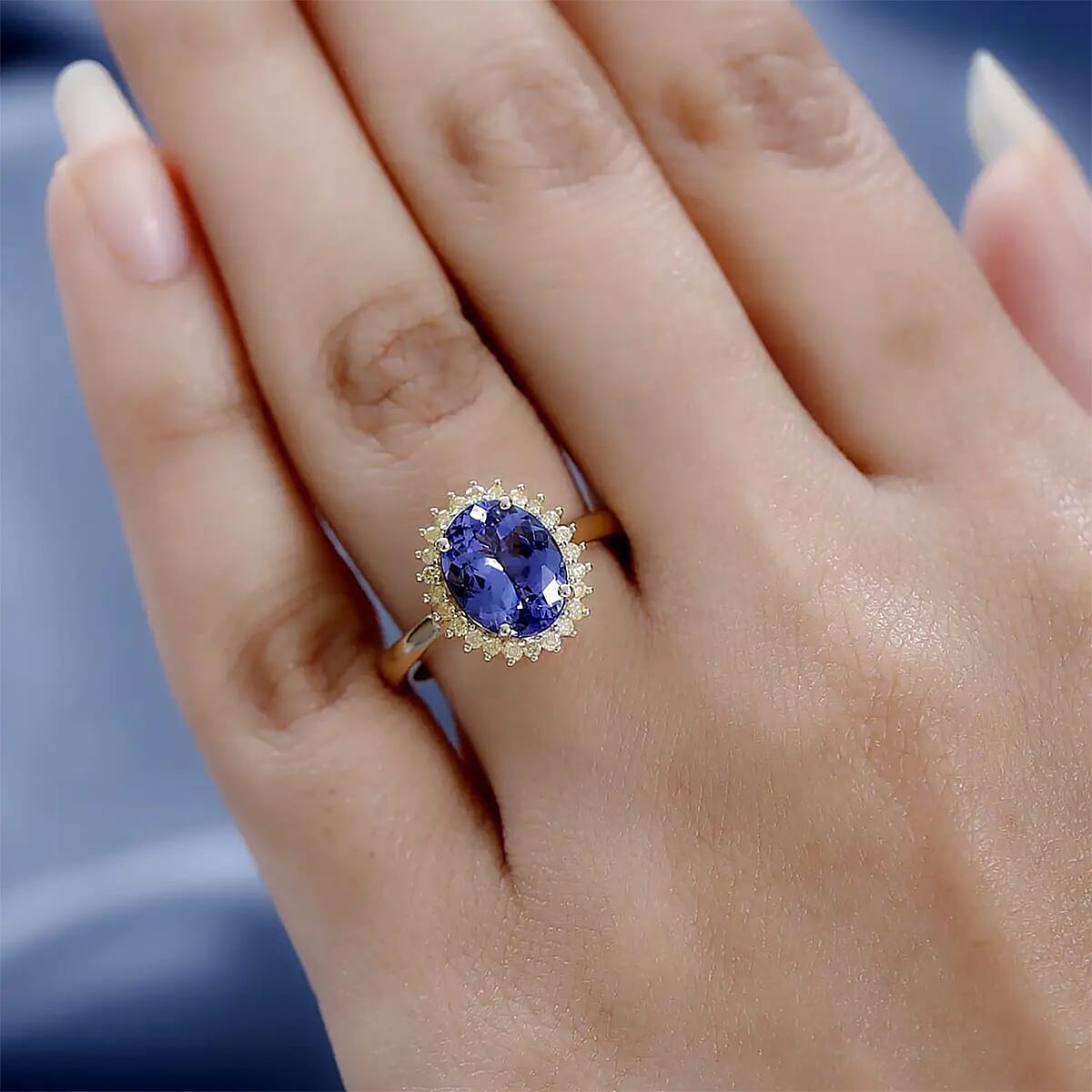 Luxoro Premium Tanzanite and I3 Natural Yellow Diamond 3.00 ctw Sunburst Ring in 10K Yellow Gold (Size 7.5) image number 7